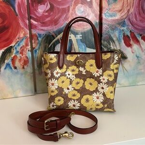 Coach Willow Flower Print Tote 24 LIKE NEW